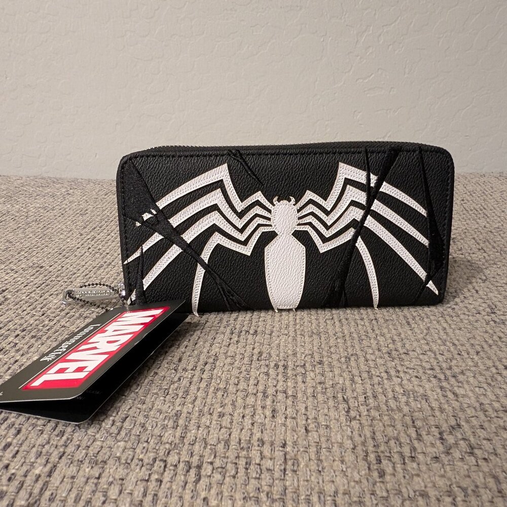Loungefly Venom Zip Around Wallet - Marvel